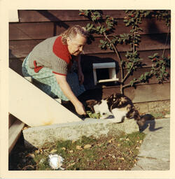 Gertrude Hood (Woolf) and cat