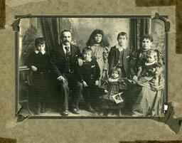 Abraham and Betsy Woolf with family
