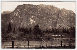 Stawamus Chief - front: 