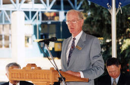 Dr. William L. Sauder speaking at St. John's College dedication ceremony
