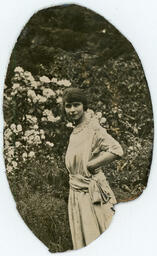 Gertrude Hood (Woolf) in garden