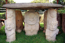 Parque Arqueologico de San Agustin - Tumb with deity