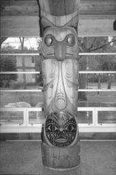 The Raven with Spindle Whorl Housepost-1